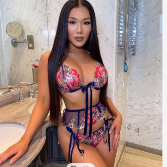 Women's Lingerie - Picture 1 of 3